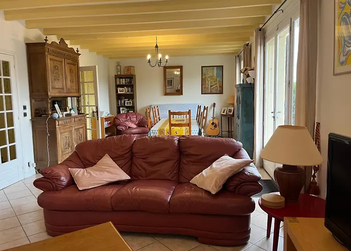 Fantastic Four Bed Family Villa *